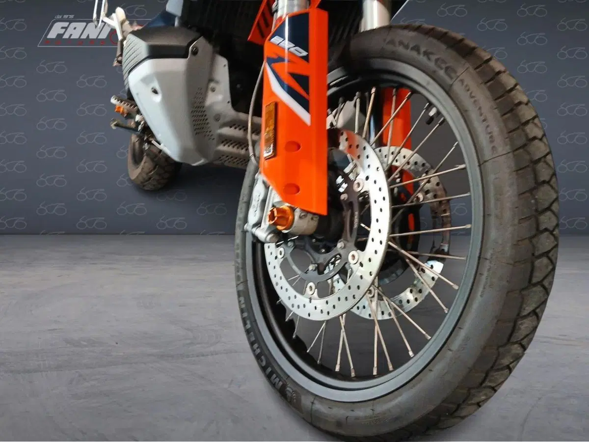 KTM 890 Adventure R (2023 - 24) (5)