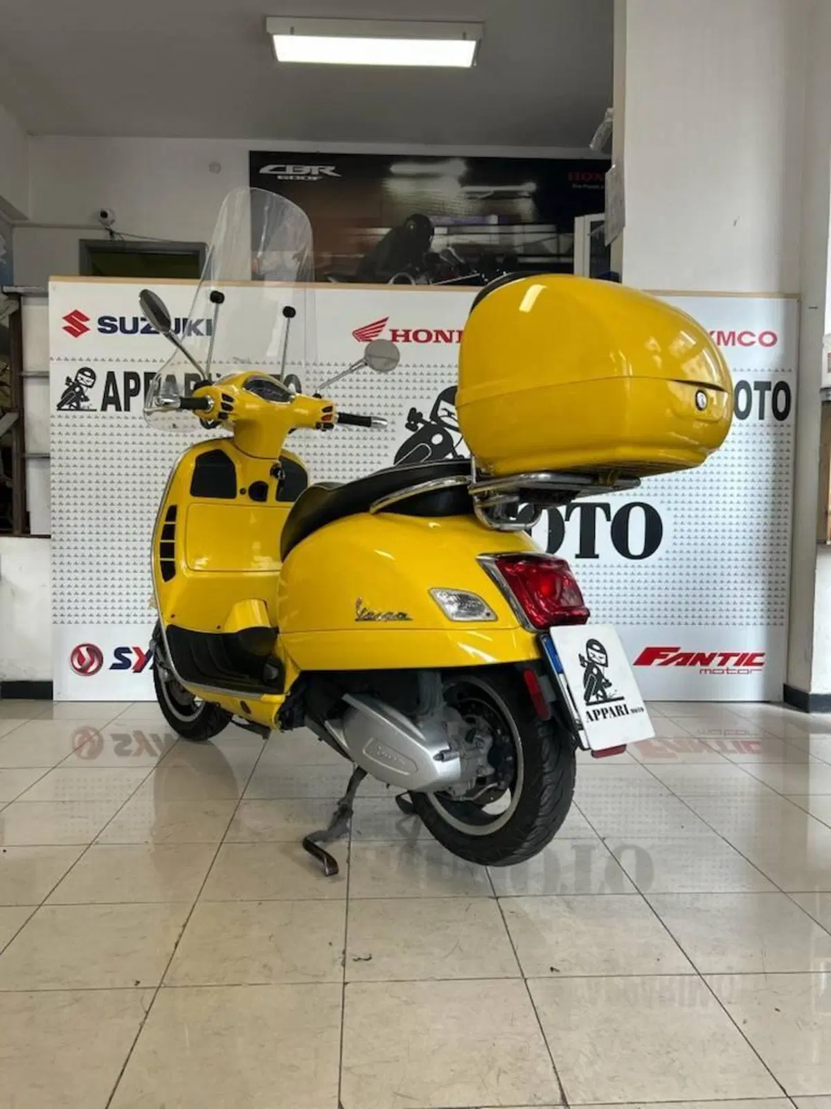 Vespa GTS 300 Super (2023 - 24) (6)