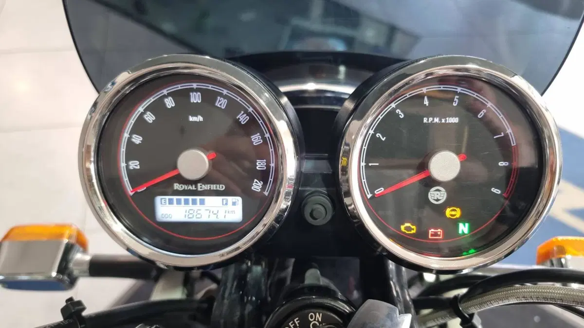 Royal Enfield Interceptor 650 (2021 - 26) (6)