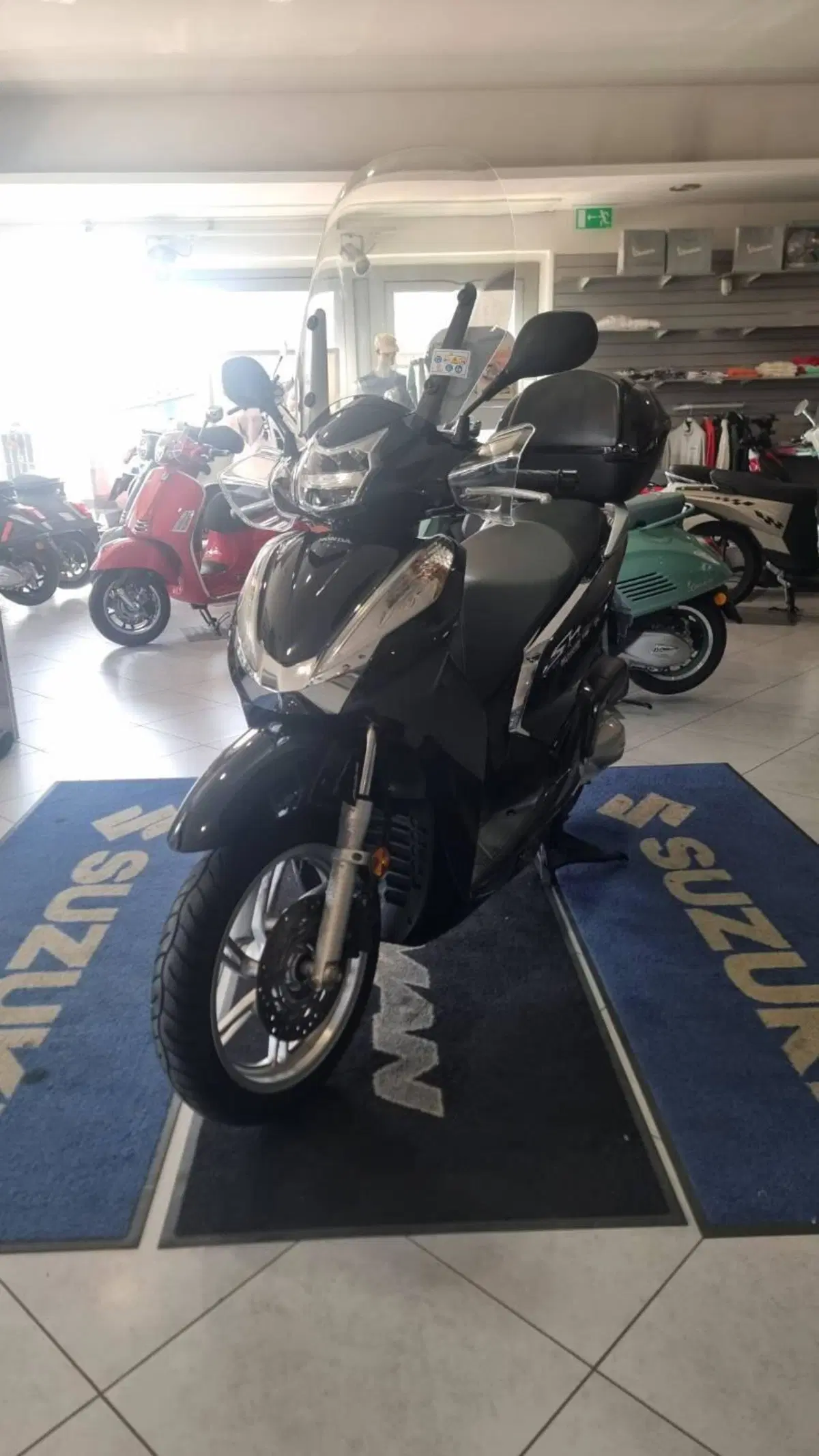 Honda SH 300 i ABS (2016 - 20) (3)