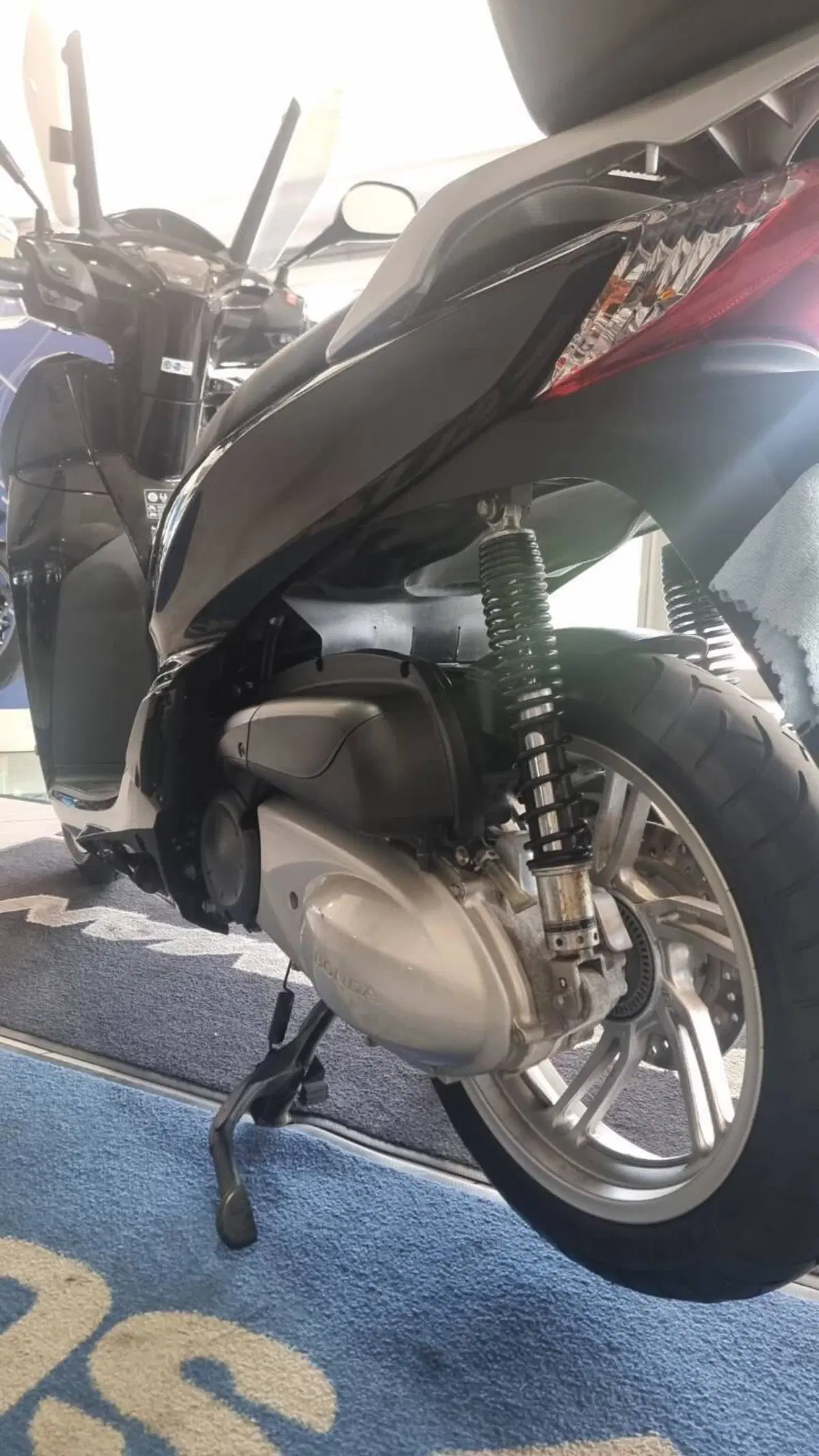 Honda SH 300 i ABS (2016 - 20) (5)