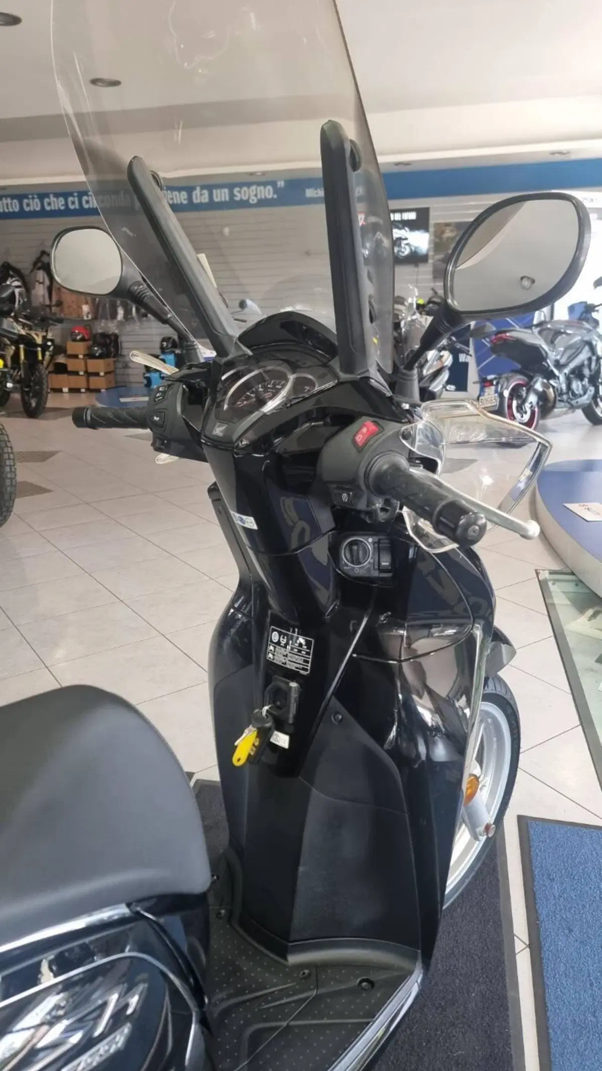 Honda SH 300 i ABS (2016 - 20) (8)