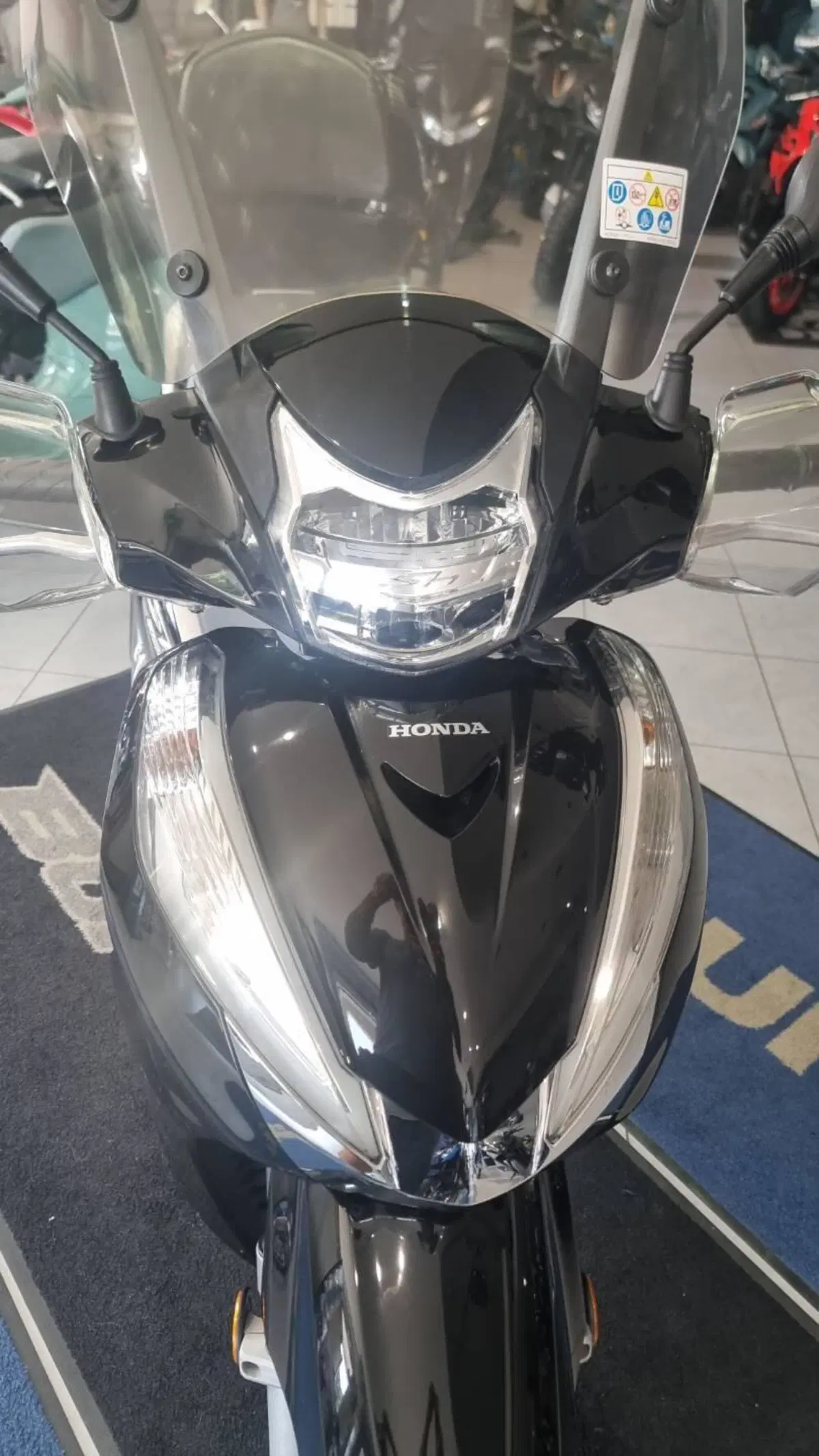 Honda SH 300 i ABS (2016 - 20) (9)