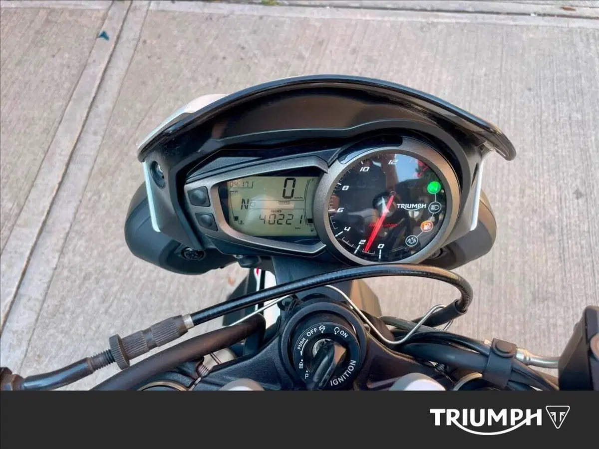 Triumph Street Triple S (2020 - 23) (11)