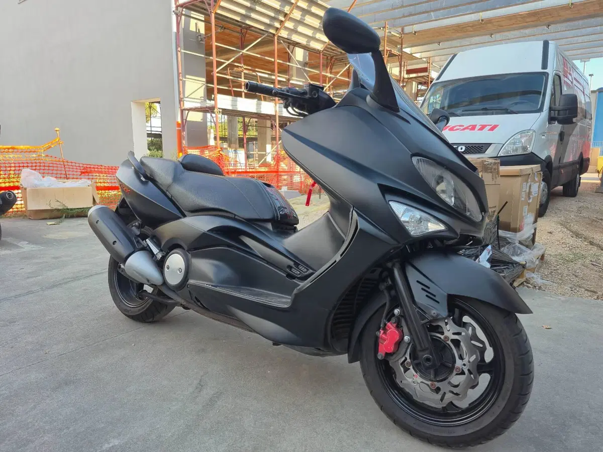 Yamaha T-Max 500 (2004 - 07) (2)