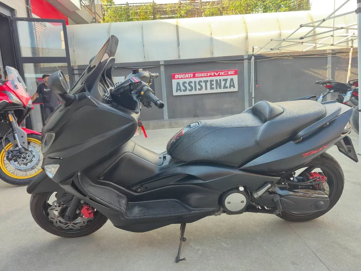 Yamaha T-Max 500 (2004 - 07) (5)