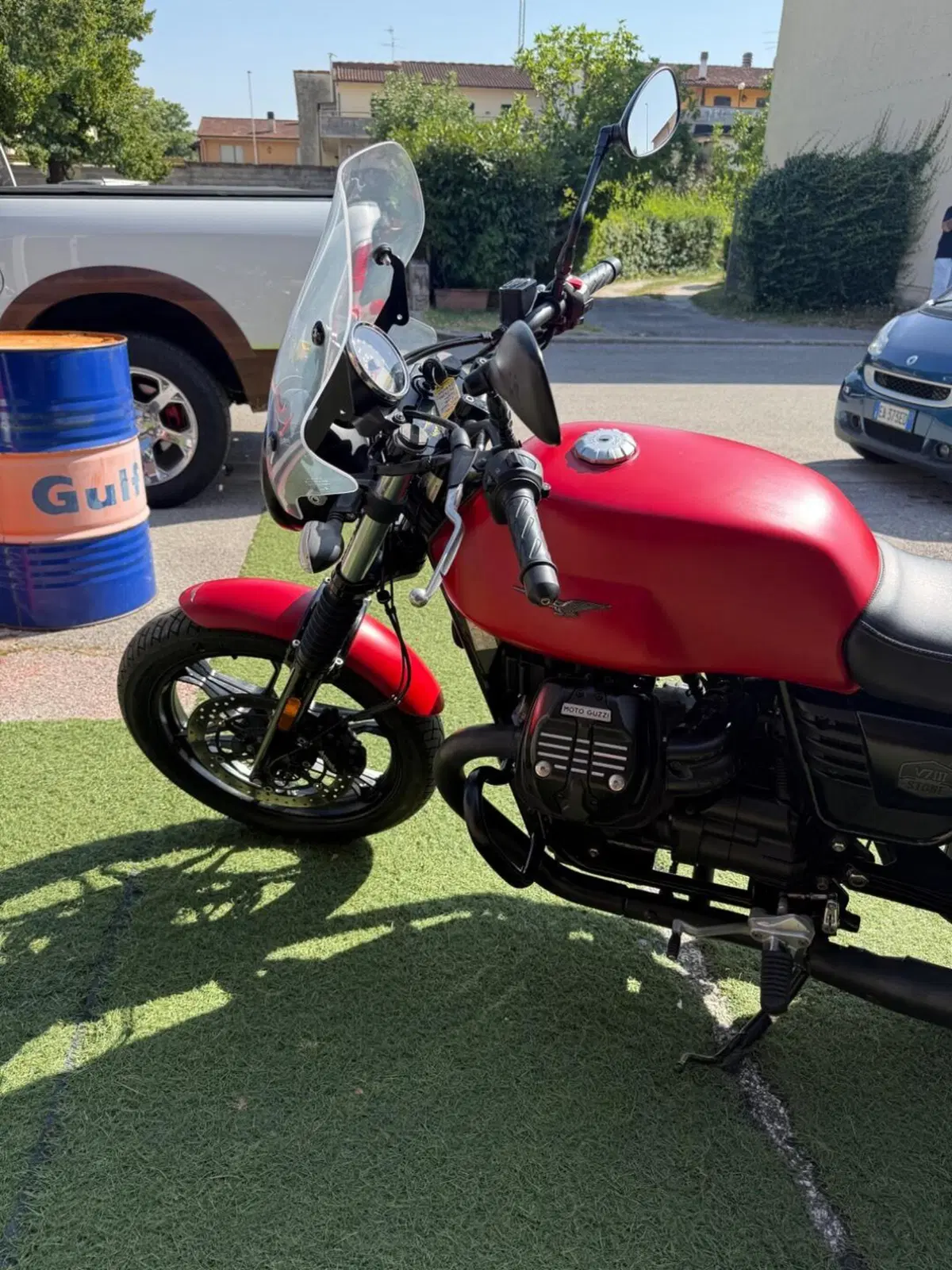 Moto Guzzi V7 III Stone (2017 - 20) (9)