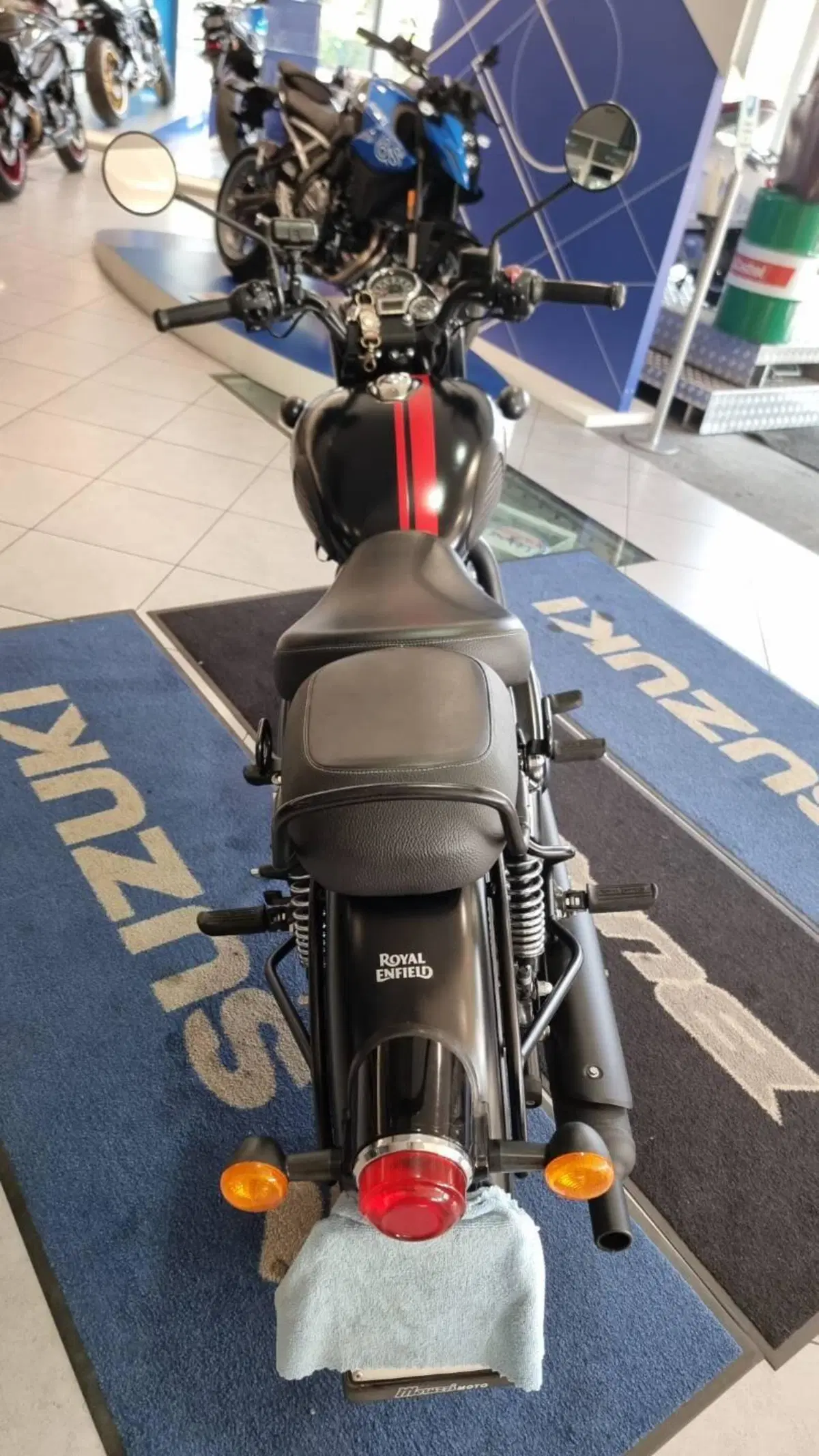 Royal Enfield Classic 350 (2021 - 26) (11)