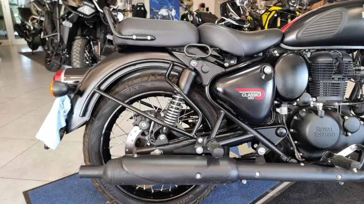 Royal Enfield Classic 350 (2021 - 26) (5)