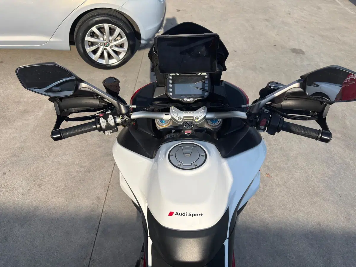 Ducati Multistrada 1260 Pikes Peak (2018 - 20) (10)
