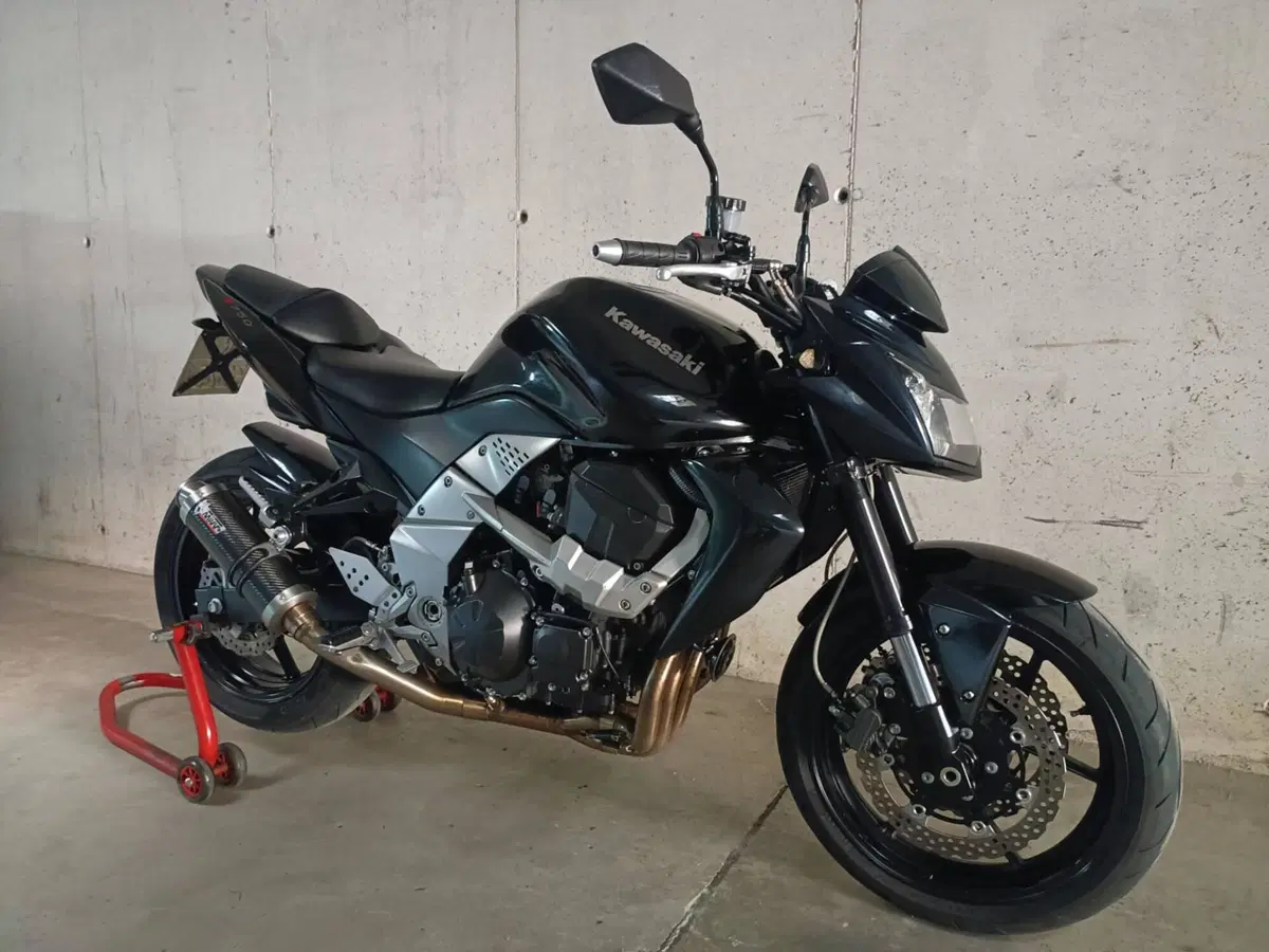 Kawasaki Z 750 (2007 - 14) (2)