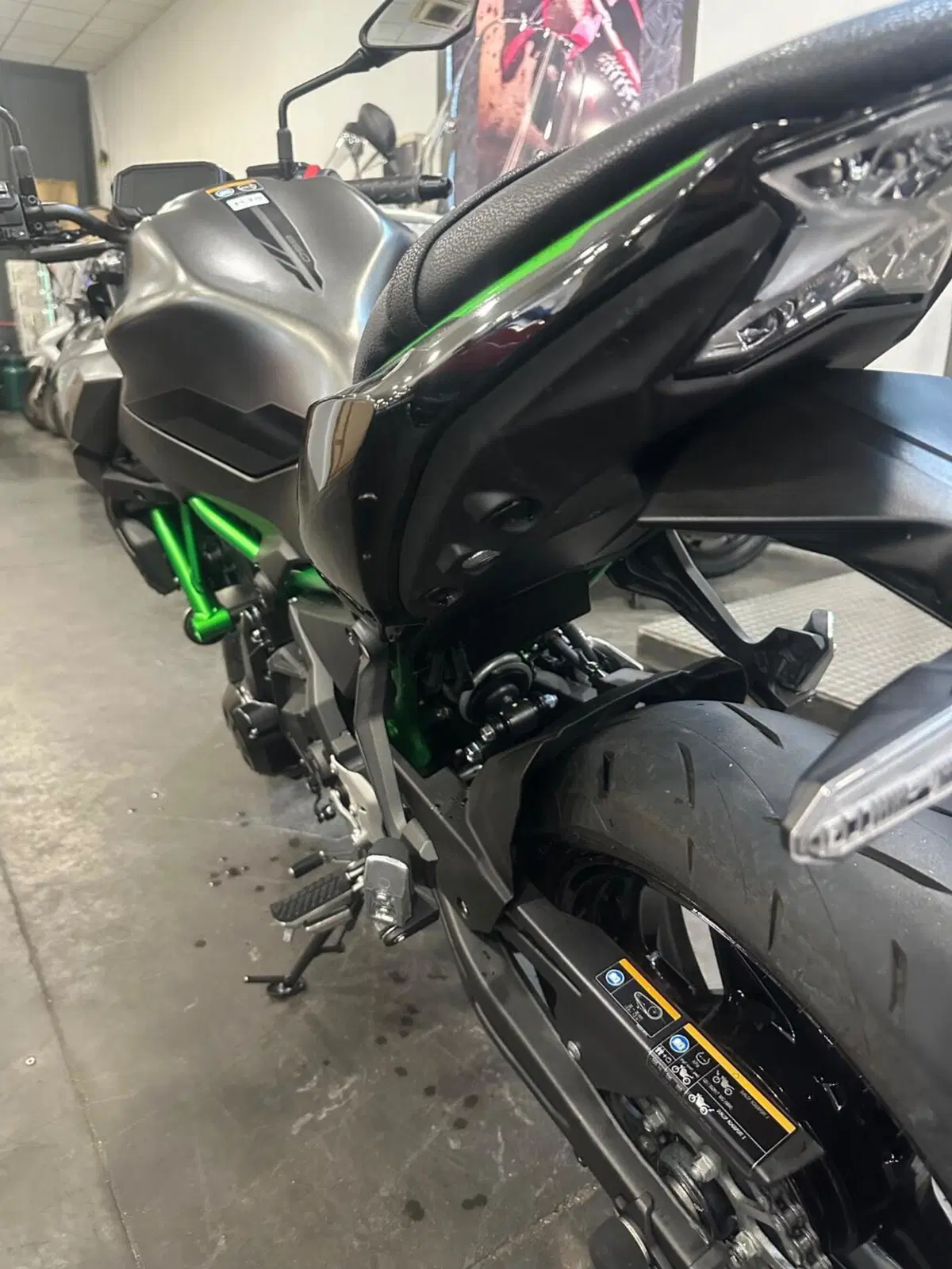 Kawasaki Z 650 (2021 - 24) (9)
