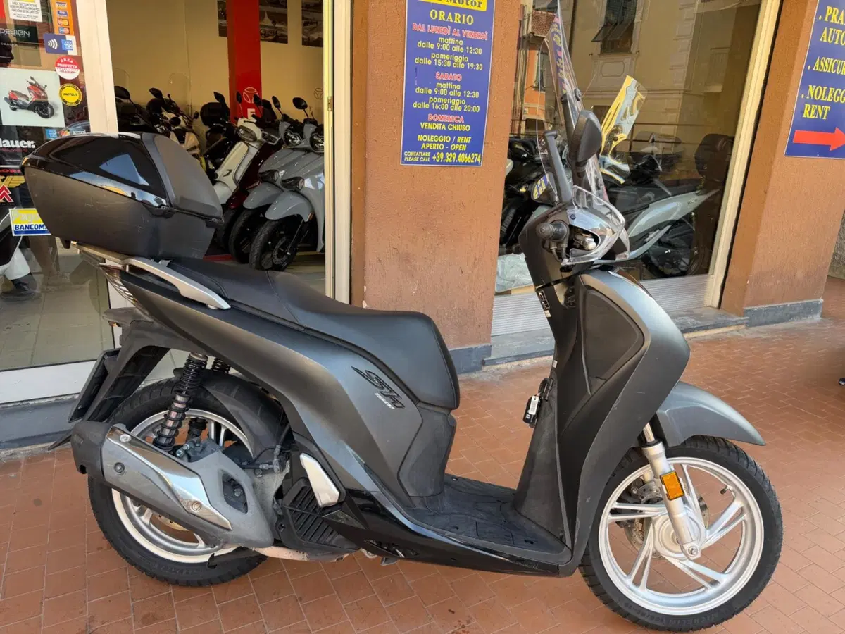 Honda SH 150i (2017 - 19) (2)