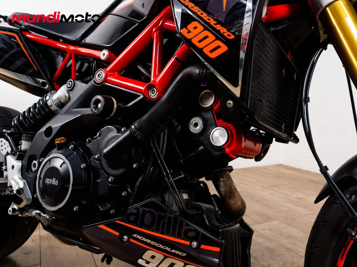 Aprilia Dorsoduro 900 (2017 - 20) (5)