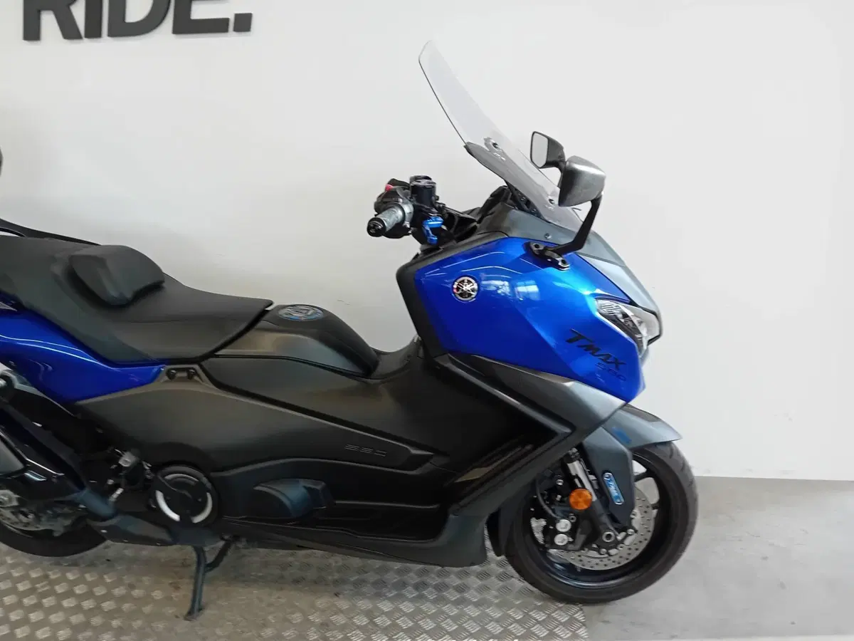 Yamaha T-Max 560 (2025 - 26) (7)