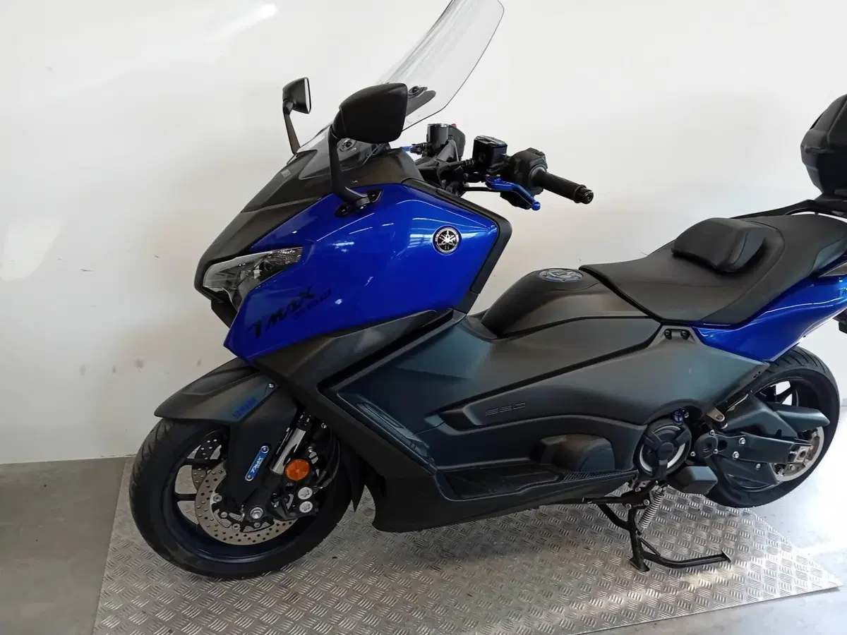 Yamaha T-Max 560 (2025 - 26) (4)