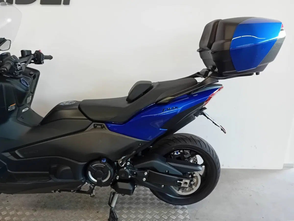 Yamaha T-Max 560 (2025 - 26) (5)