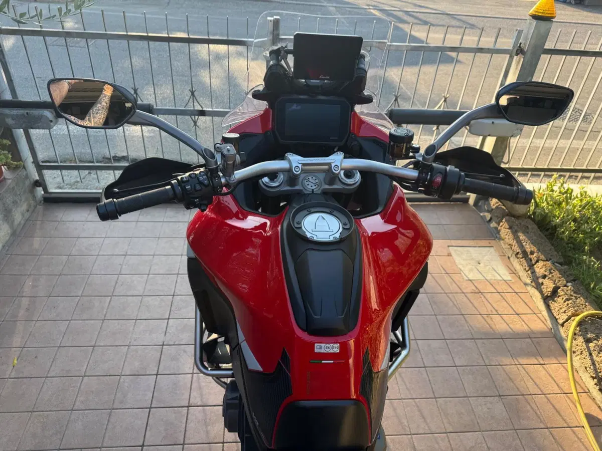 Ducati Multistrada V4 S (2021 - 24) (9)