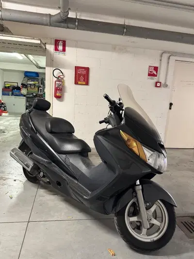 Suzuki Burgman AN 400 i.e. (2004 - 05) usata