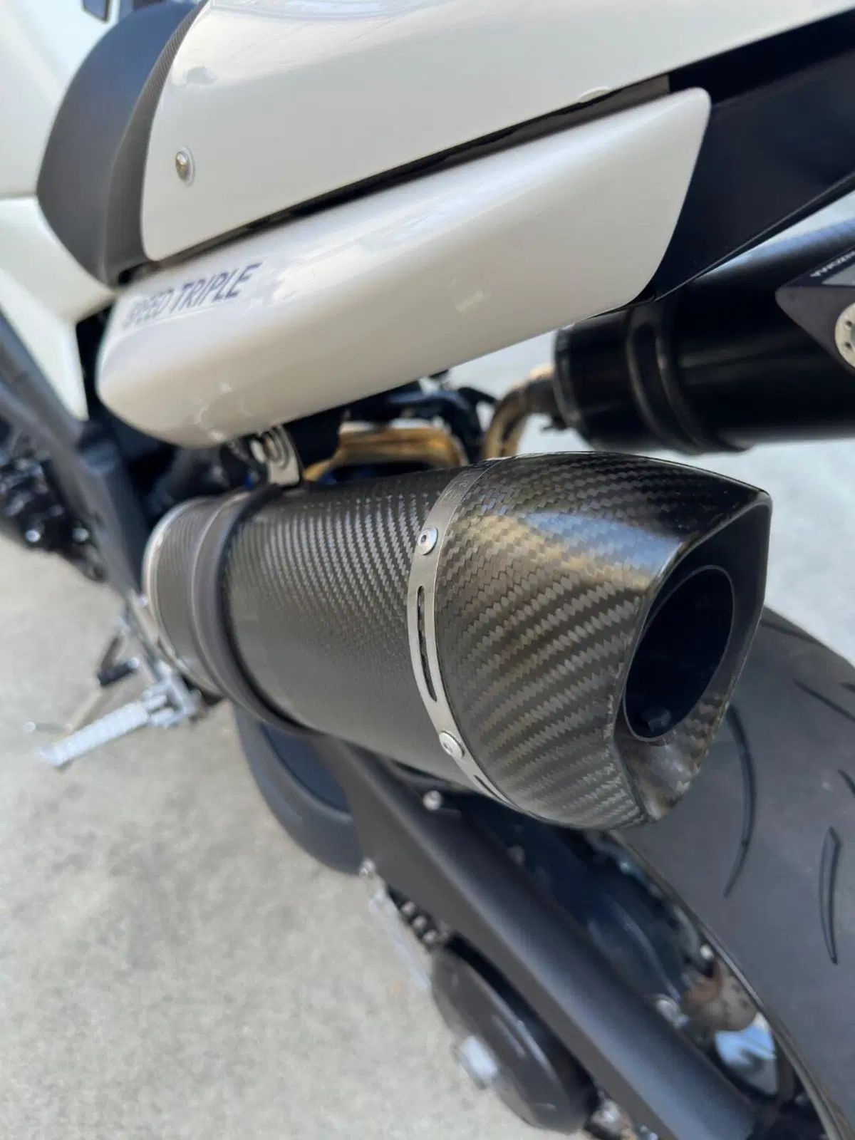 Triumph Speed Triple 1050 (2005 - 11) (9)