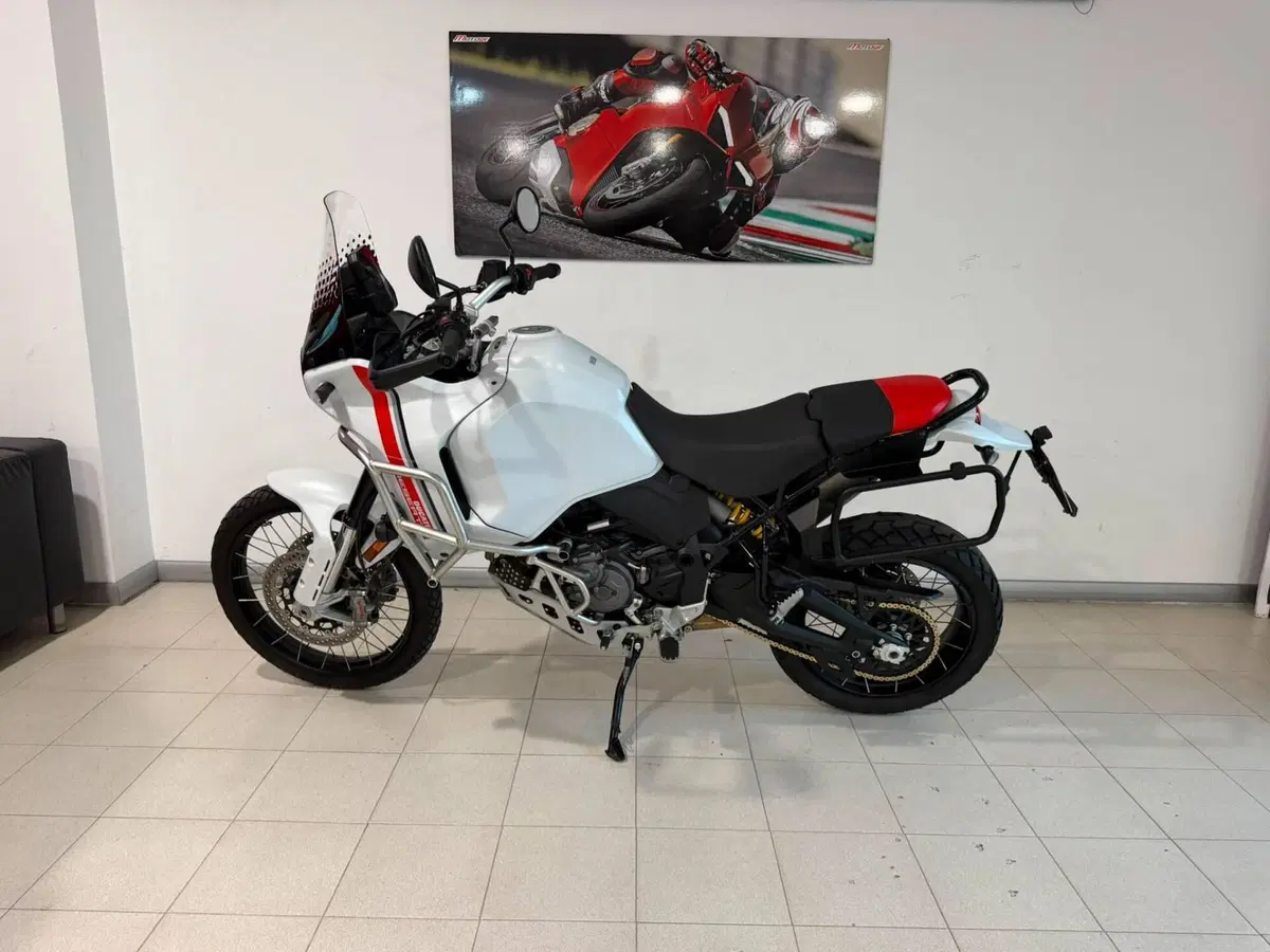 Ducati DesertX (2022 - 25) (2)