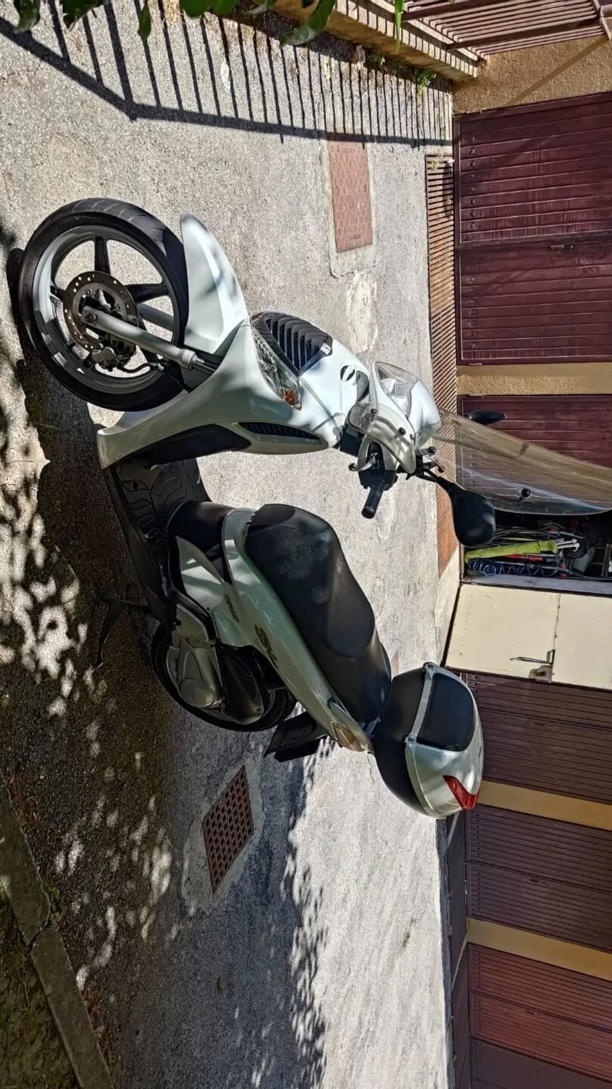 Honda SH 125 i (2009 - 12) (4)