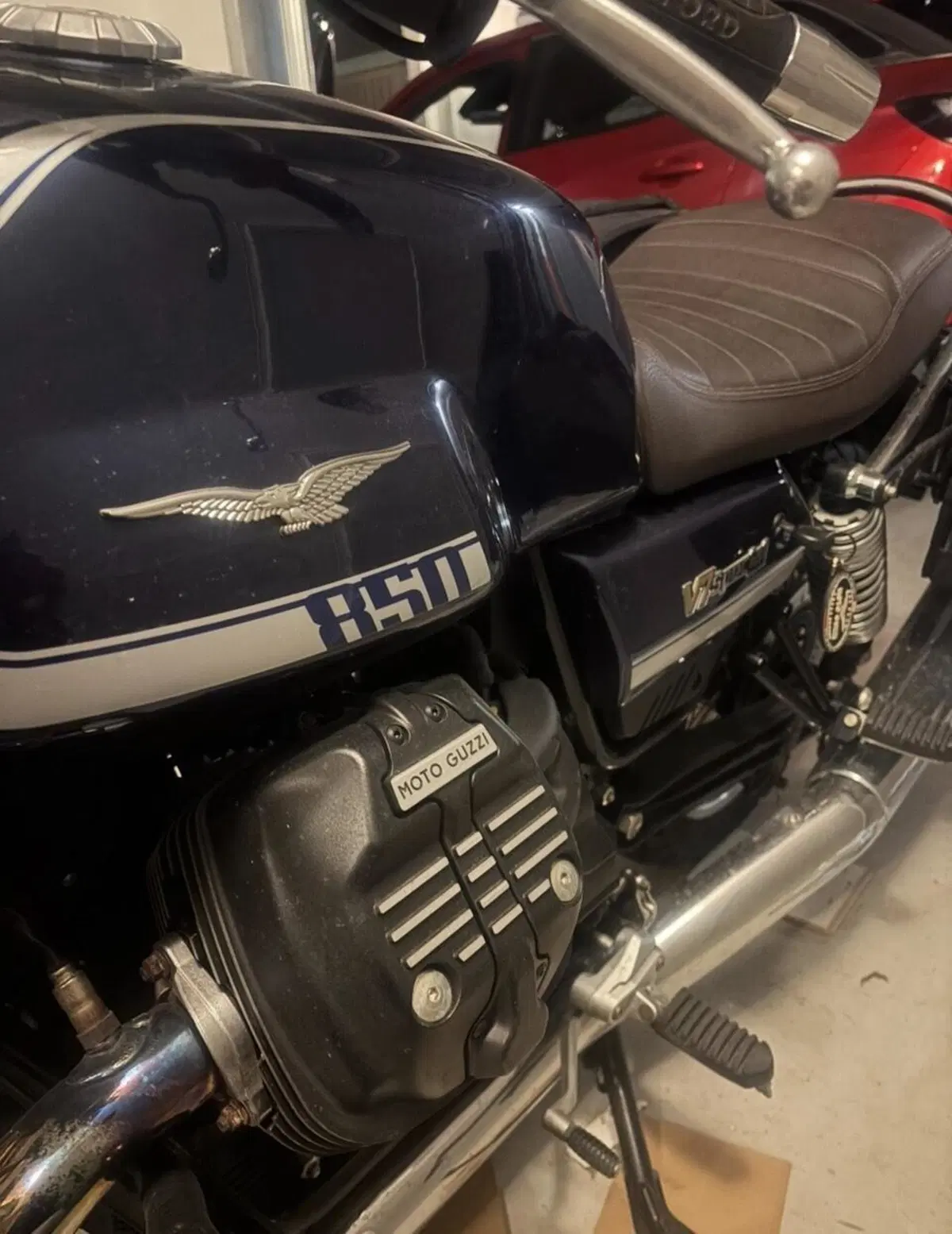 Moto Guzzi V7 Special (2021 - 24) (2)