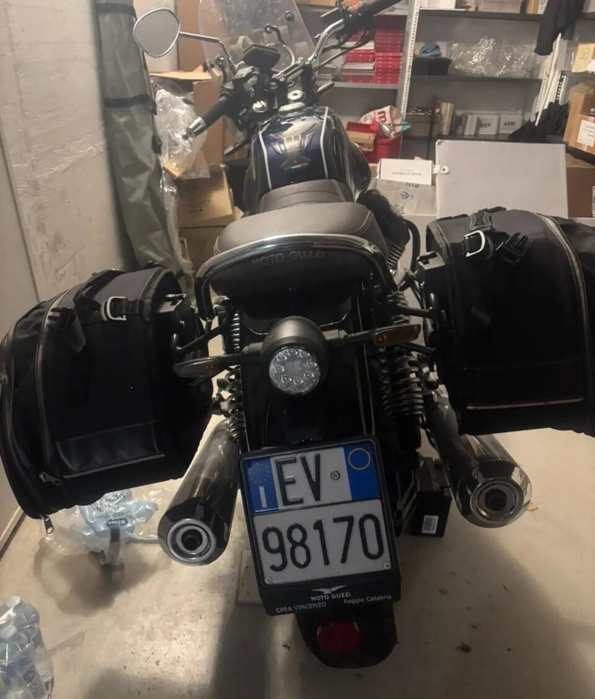Moto Guzzi V7 Special (2021 - 24) (3)