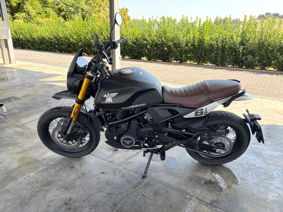 Moto Morini SEIEMMEZZO SCR (2022 - 26) (3)