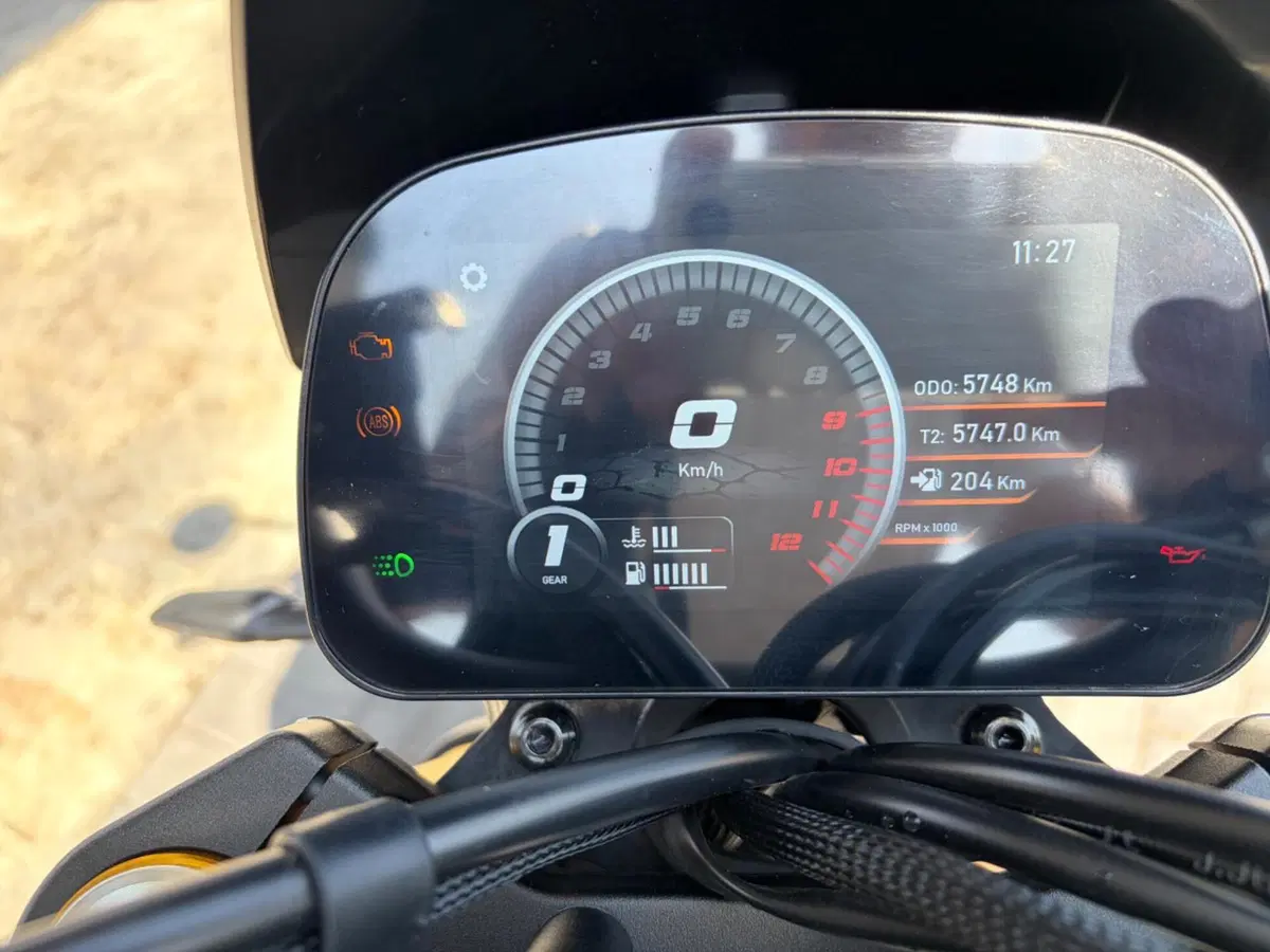 Moto Morini SEIEMMEZZO SCR (2022 - 26) (8)