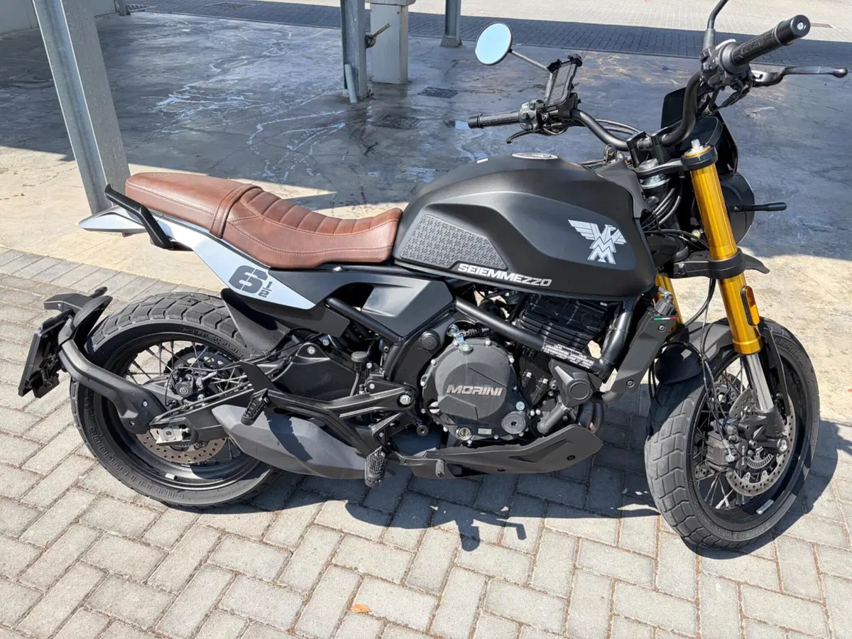 Moto Morini SEIEMMEZZO SCR (2022 - 26) (10)