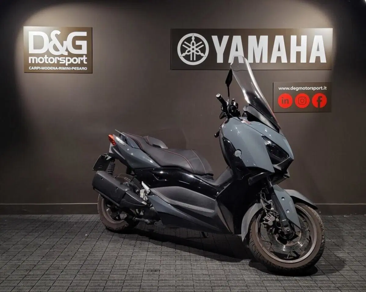 Yamaha X-Max 300 (2021 - 24) (4)