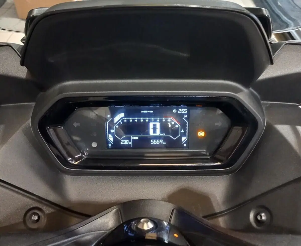 Yamaha X-Max 300 (2021 - 24) (2)