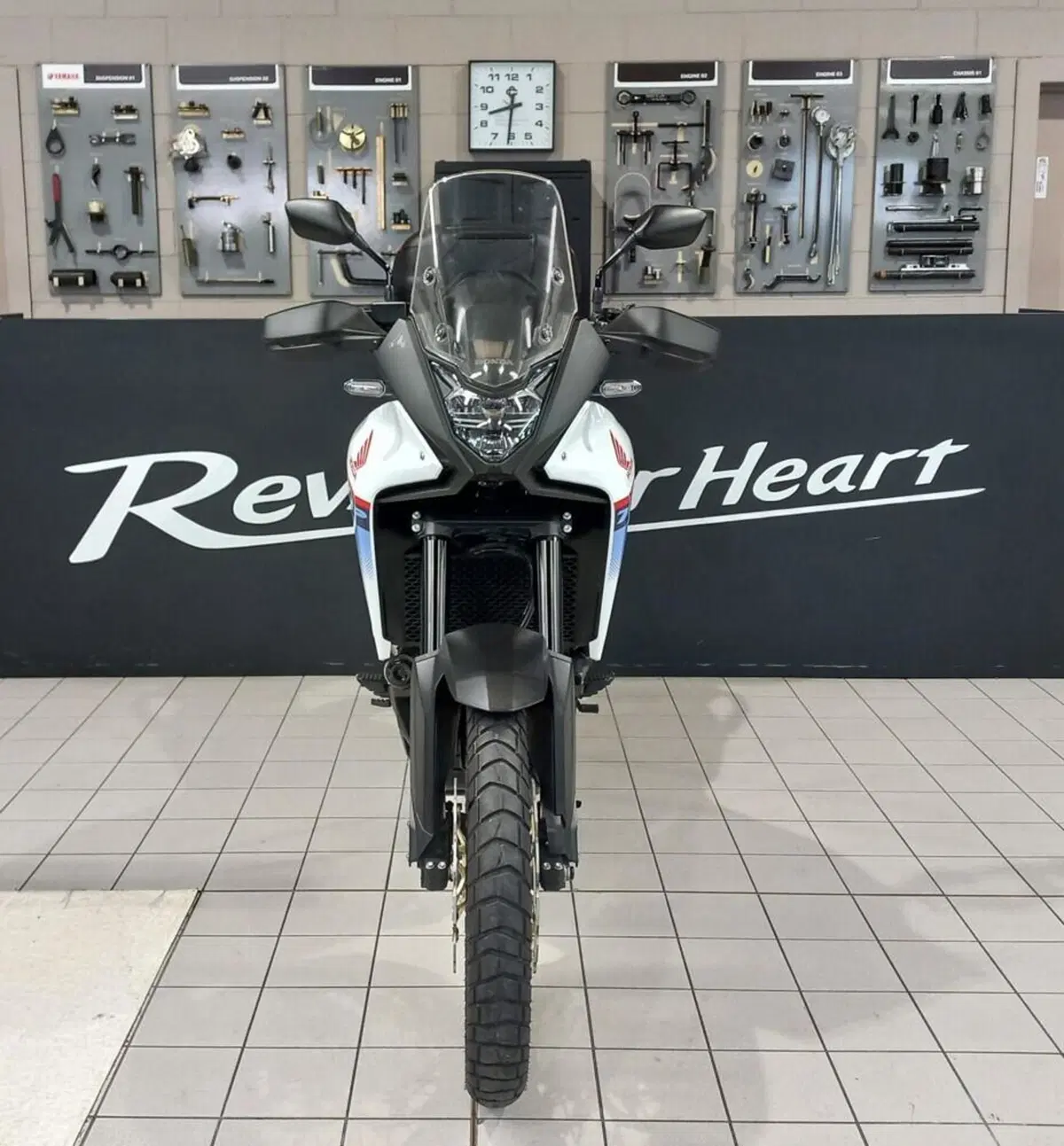 Honda Transalp XL750 (2023 - 24) (3)