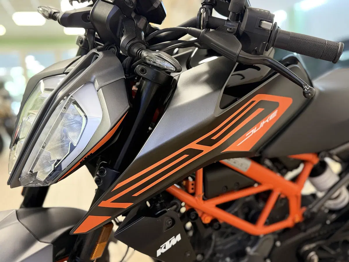 KTM 125 Duke (2021 - 23) (6)