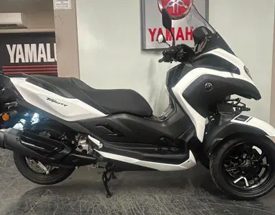 Yamaha Tricity 300 Airbag (2027) usata