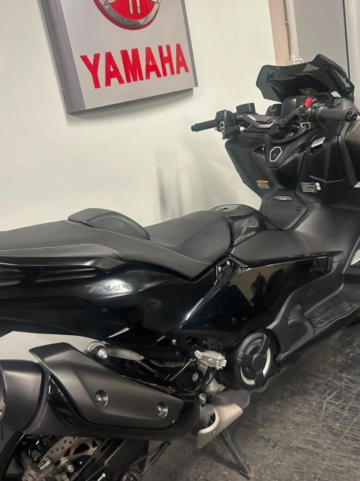 Yamaha T-Max 560 Tech Max (2022 - 24) (8)