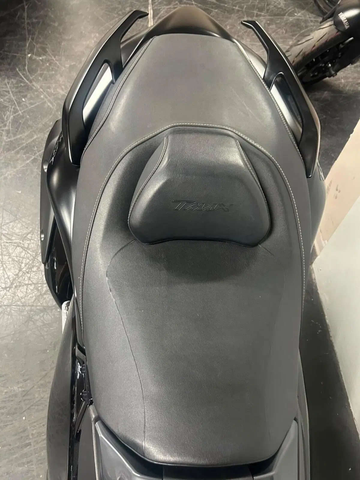 Yamaha T-Max 560 Tech Max (2022 - 24) (9)