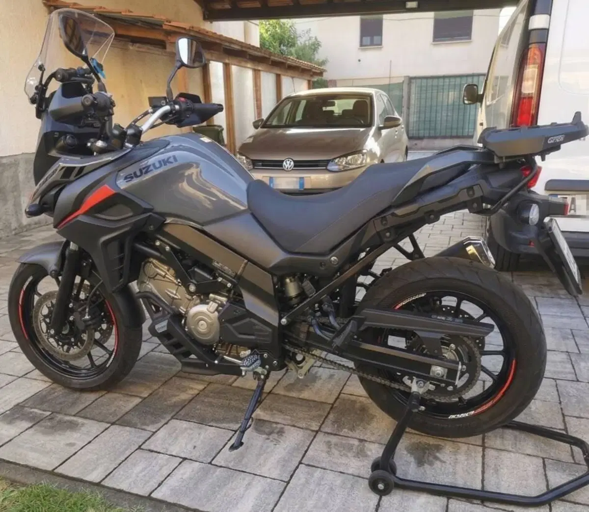 Suzuki V-Strom 650 (2021 - 25) (2)