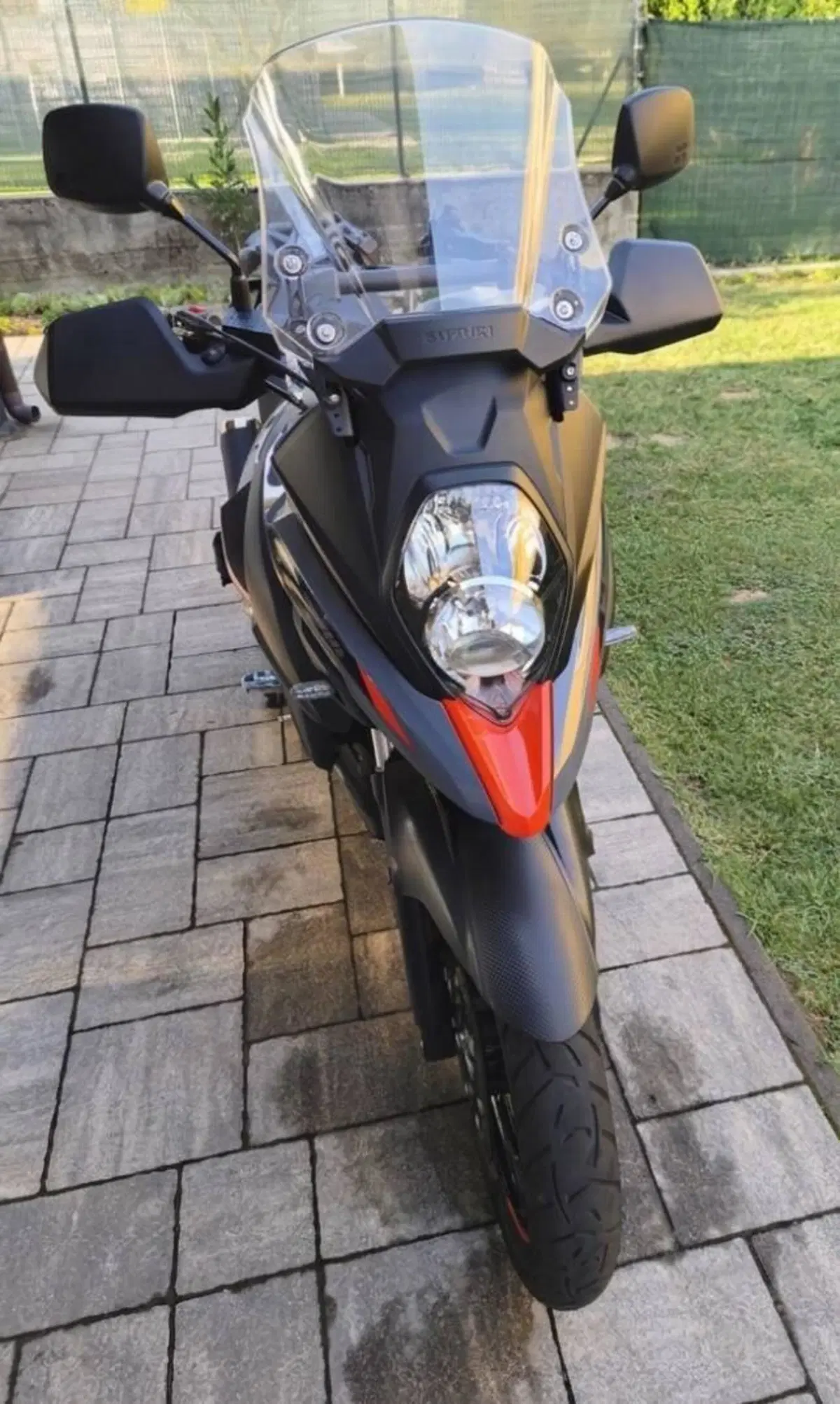 Suzuki V-Strom 650 (2021 - 25) (3)