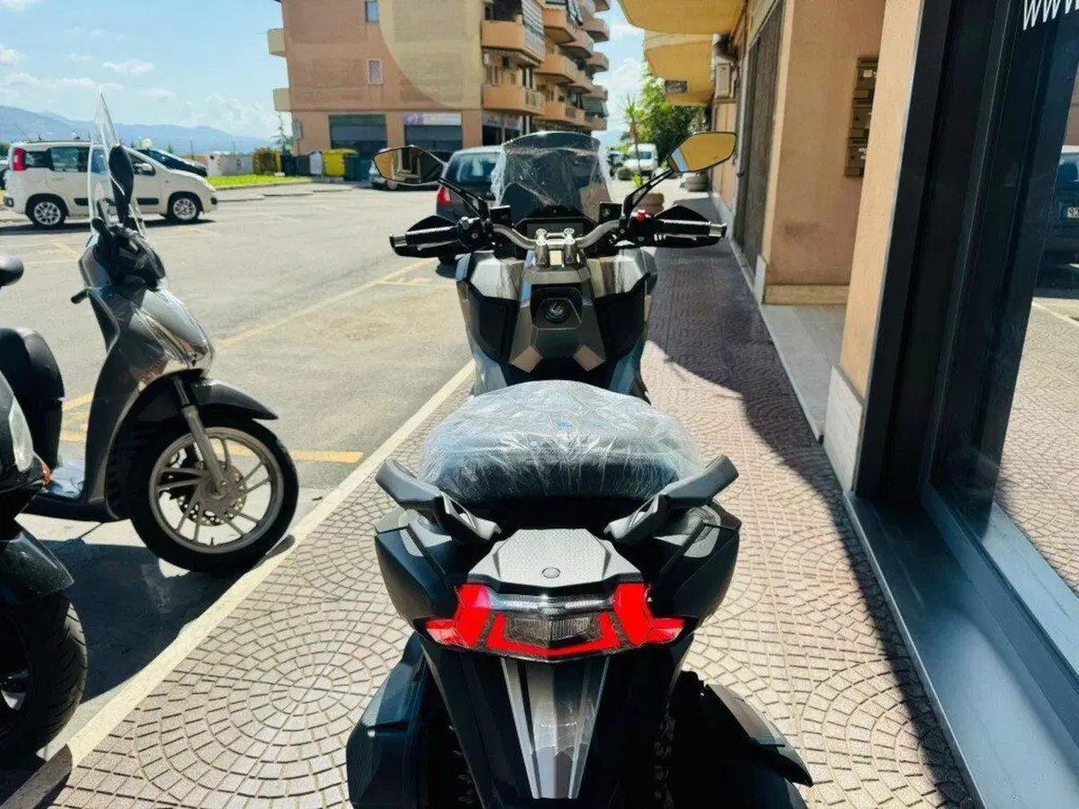 Sym ADX 300 (2024 - 26) (5)