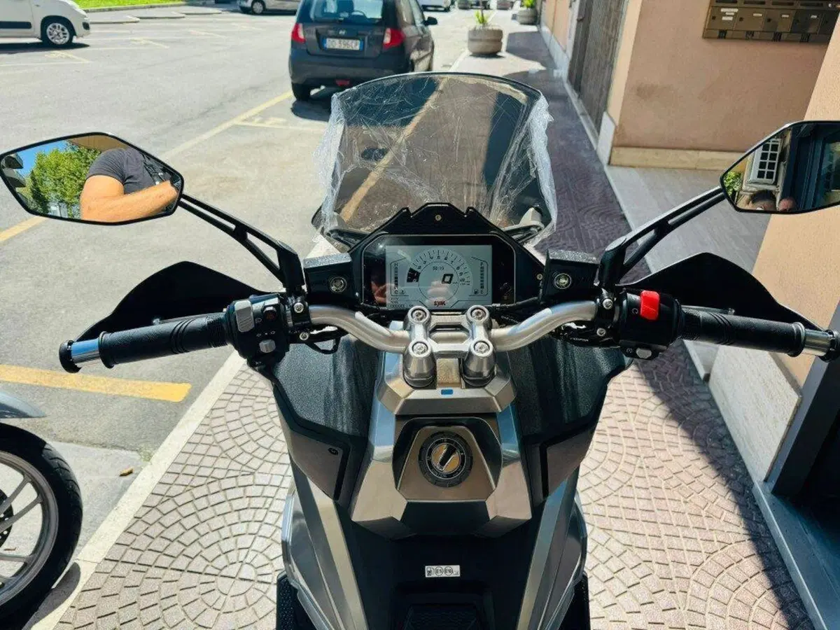 Sym ADX 300 (2024 - 26) (3)