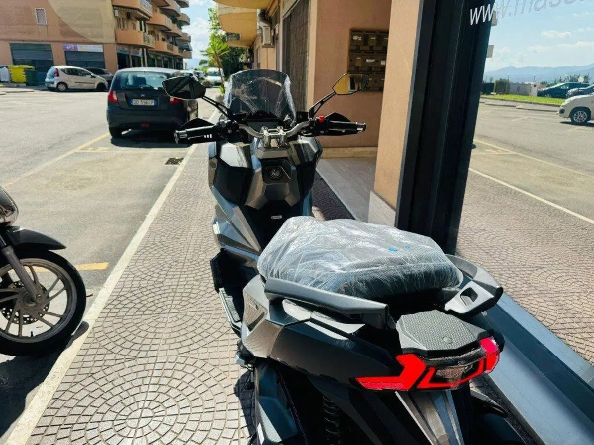 Sym ADX 300 (2024 - 26) (7)
