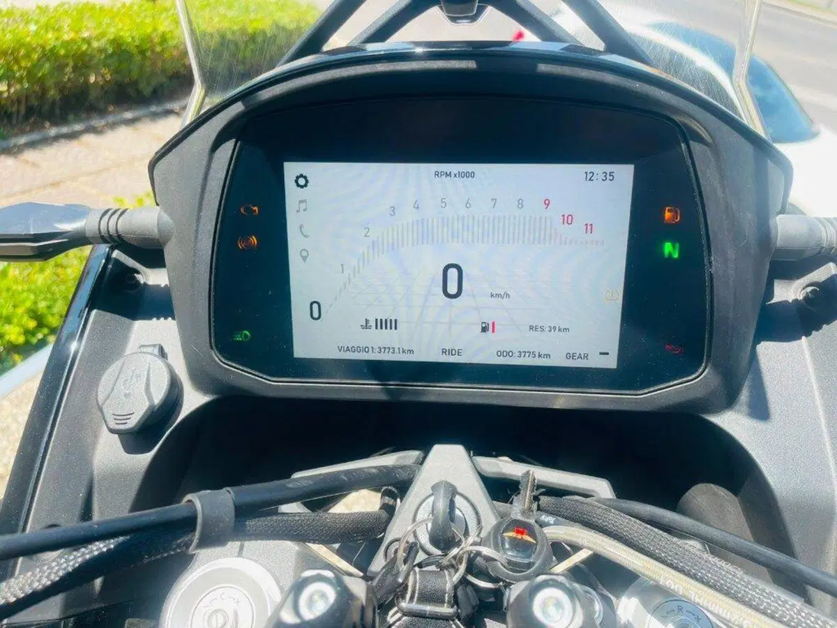 Moto Morini X-Cape 650 (2021 - 26) (3)