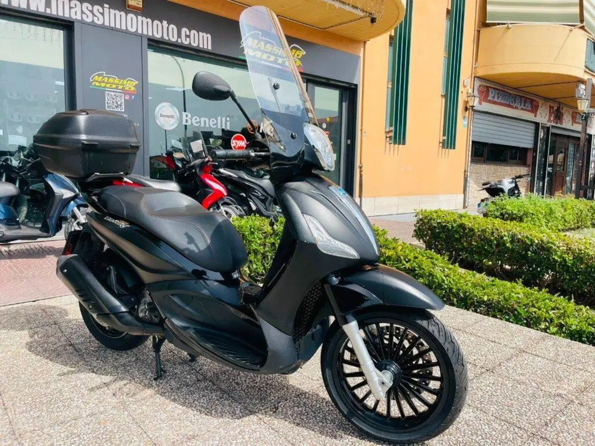 Piaggio Beverly 300 ABS-ASR (2021 - 25) (7)