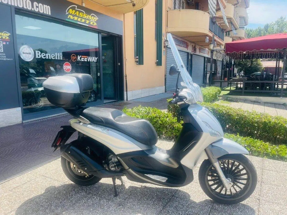 Piaggio Beverly 300 S i.e. ABS-ASR (2016 - 20) (8)