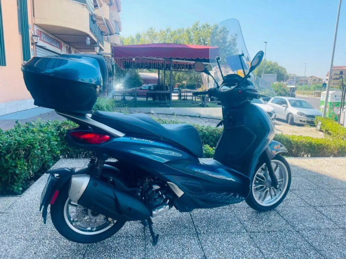 Piaggio Beverly 300 S ABS-ASR (2021 - 25) (4)