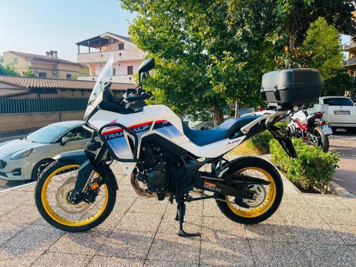 Honda Transalp XL750 (2025) (3)