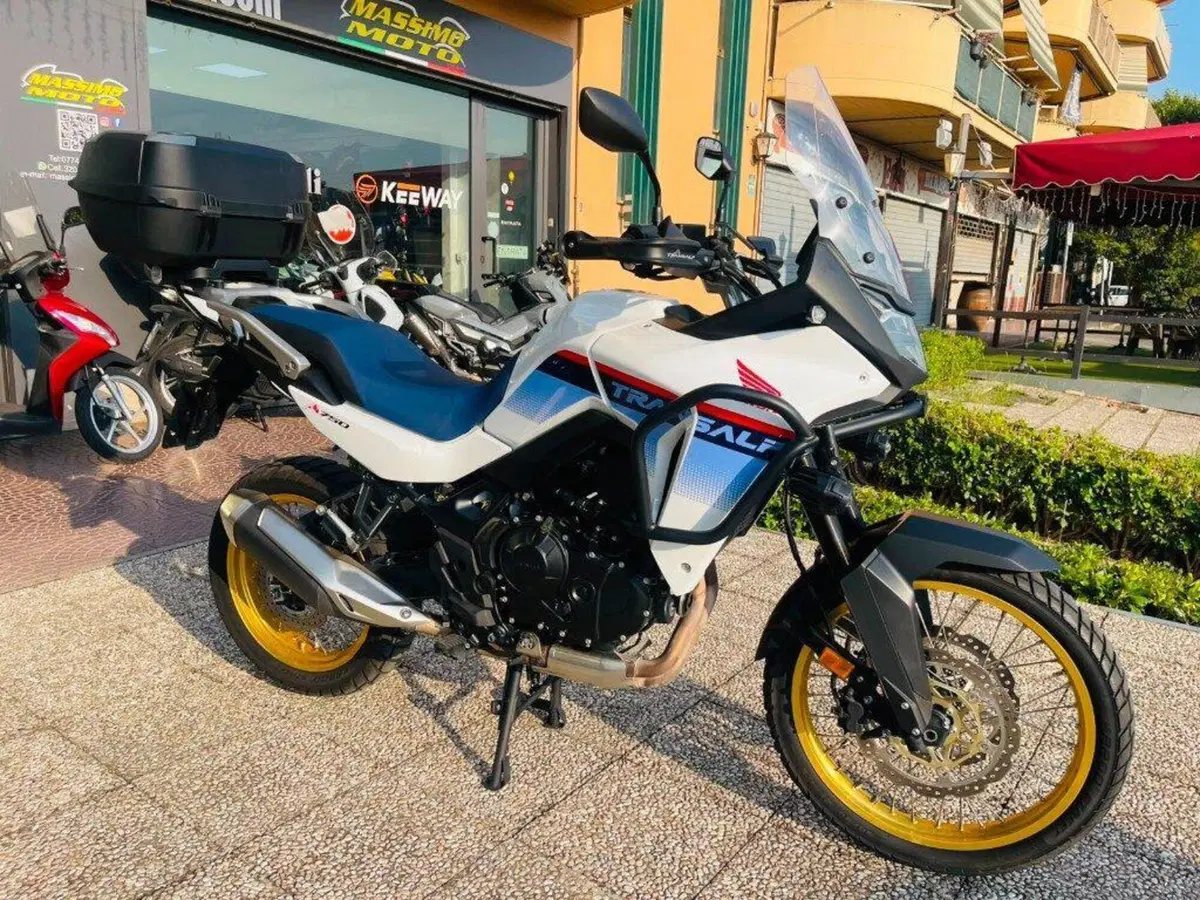 Honda Transalp XL750 (2025) (8)