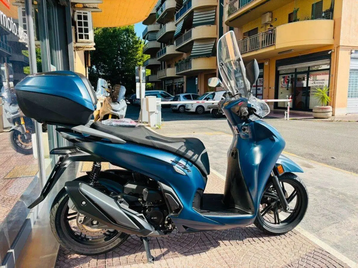 Honda SH 350 (2021 - 24) (3)